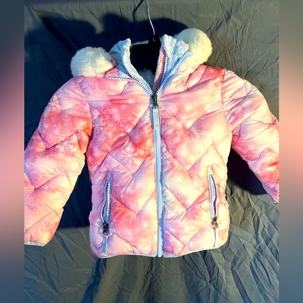 Snouz Toddler winter jacket, never worn, outgrew it, they grow up too fast!
